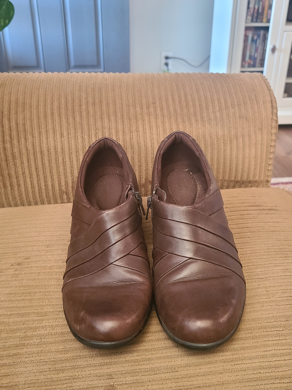 Clarks Women's Brown Leather Slip-On Loafers with Decorative Wrap Panels
